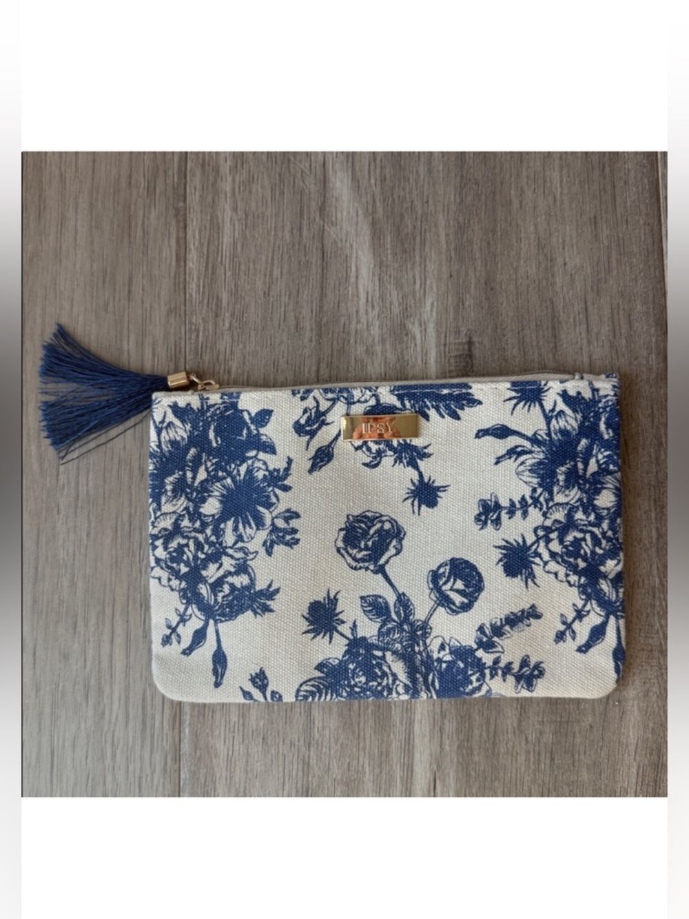NEW Ipsy Blue Floral Makeup Bag